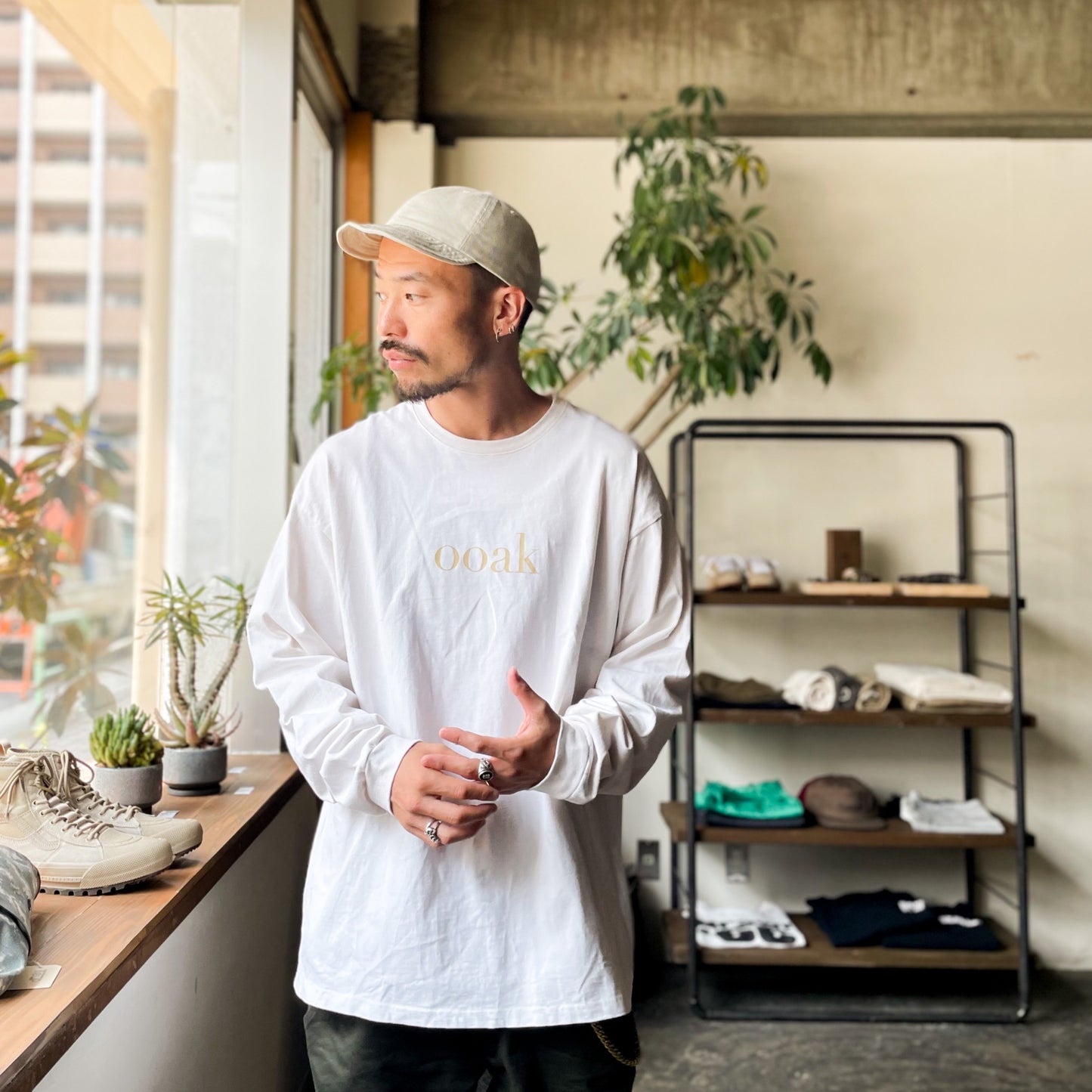 <Online Exclusive>【ooak × Tieup】LOGO L/S TEE COFFEE DYED